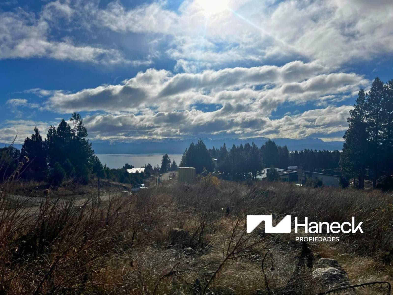 FOR SALE: Land in Solares del Este, with a view of the lake, Bariloche
