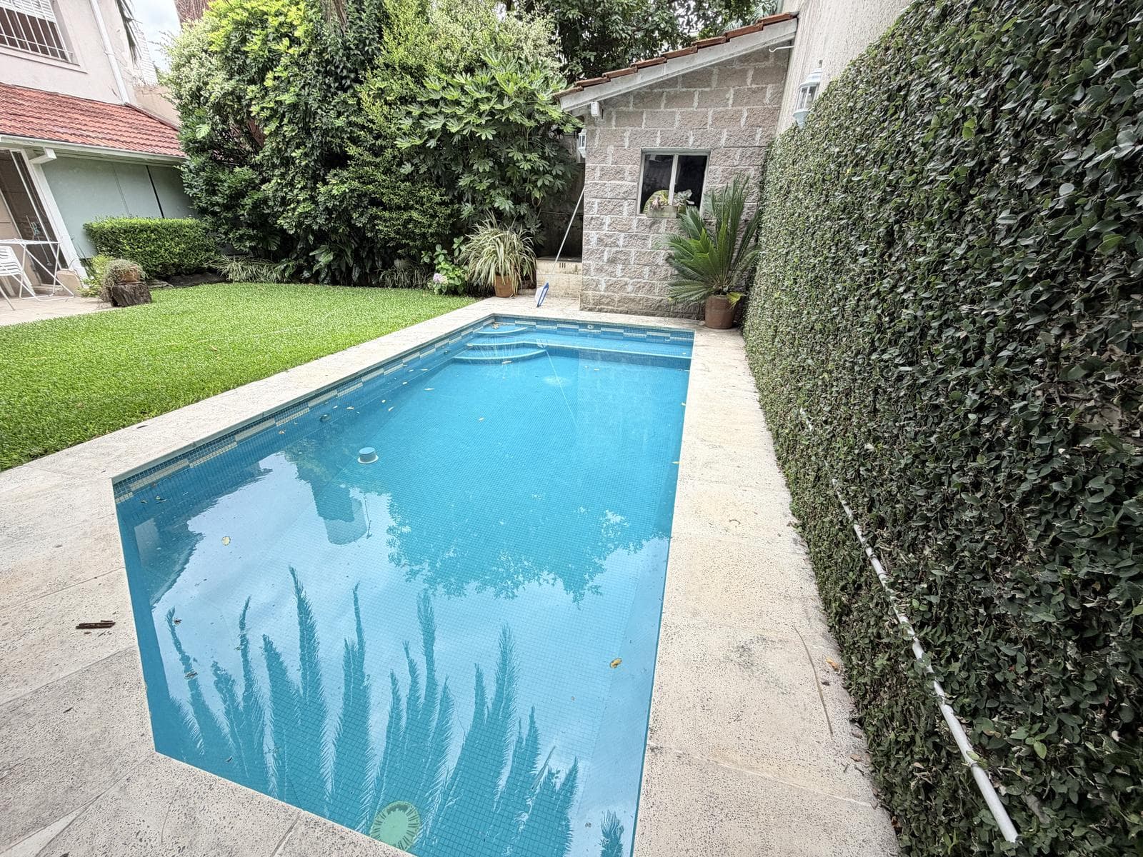 House in Martinez - 5 rooms with a pool and garden