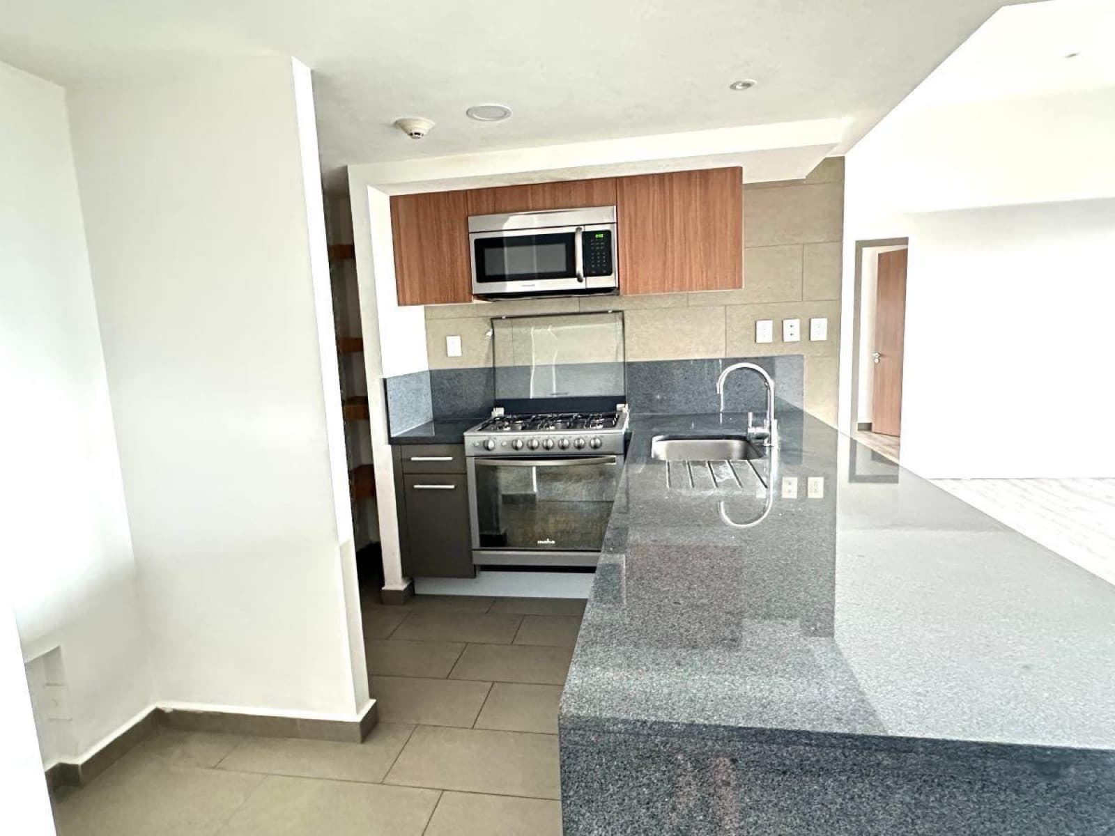 Apartment for sale in Santa Fe, Be Grand Lomas: 2 bedrooms, balcony, amenities, security—a great opportunity