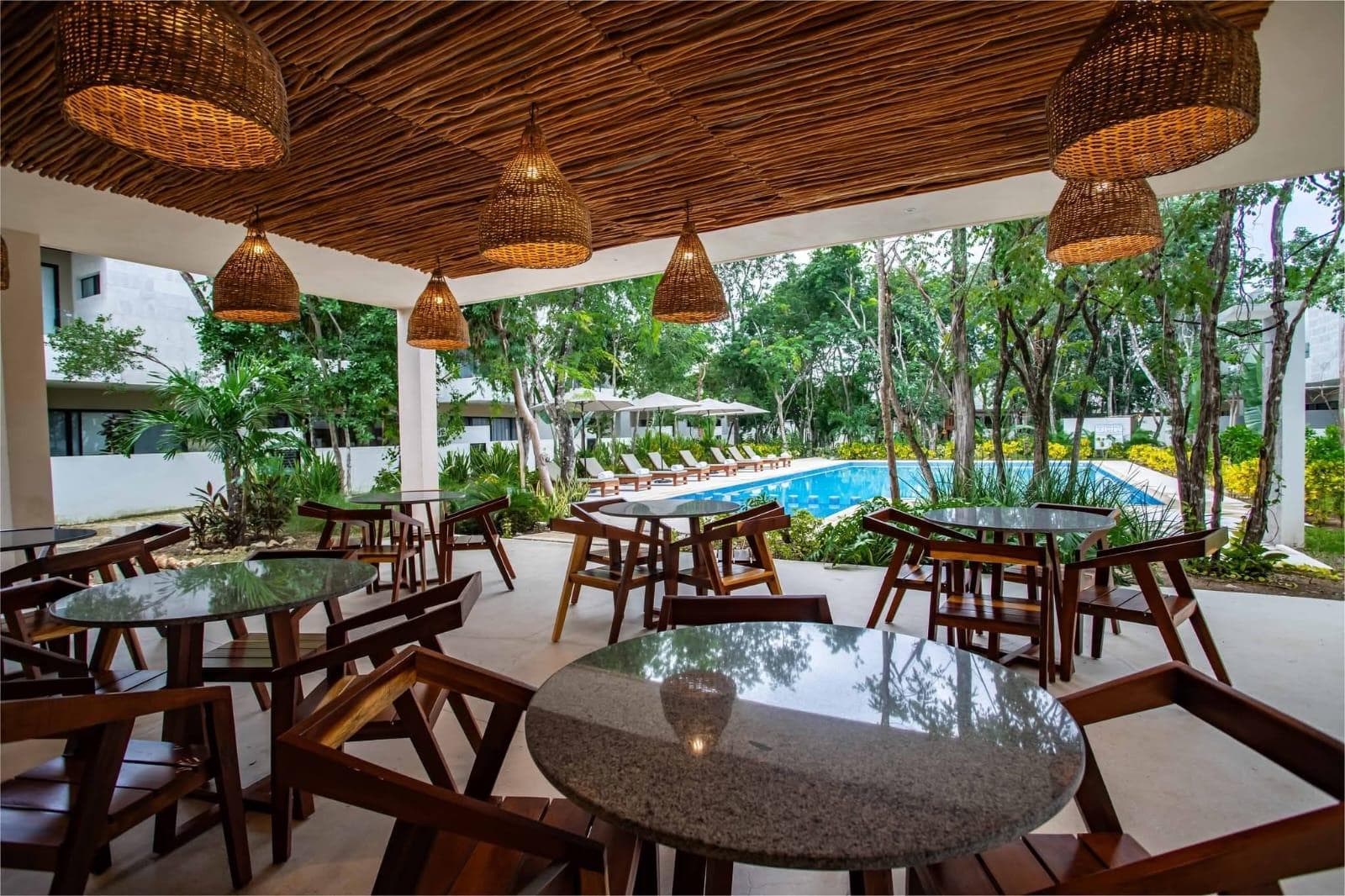 HOUSE WITH SOLAR PANELS—FOR RENT—SELVANOVA COTO 10