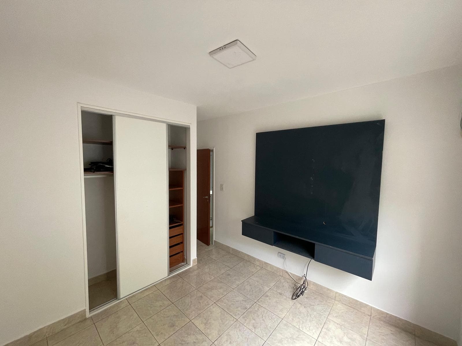 3-Bedroom Apartment for Rent in Almagro