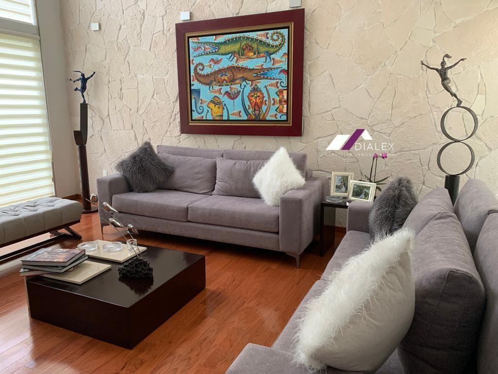 FOR SALE: House at LOS ENCINOS GOLF CLUB, State of Mexico - 4 Bedrooms | 4 Parking Spaces | 492 M2