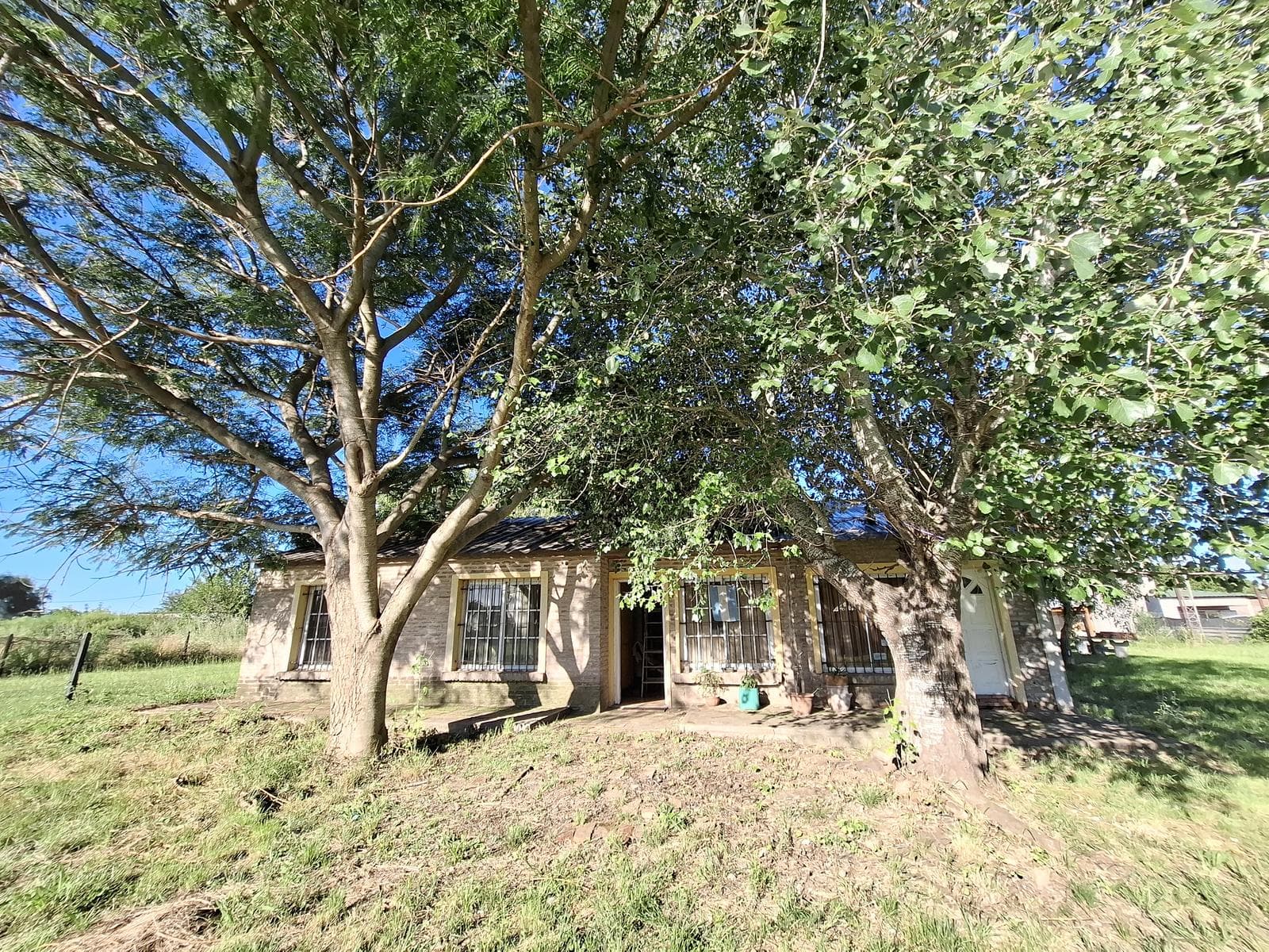 FOR SALE: 3-bedroom house with barbecue area in Andino