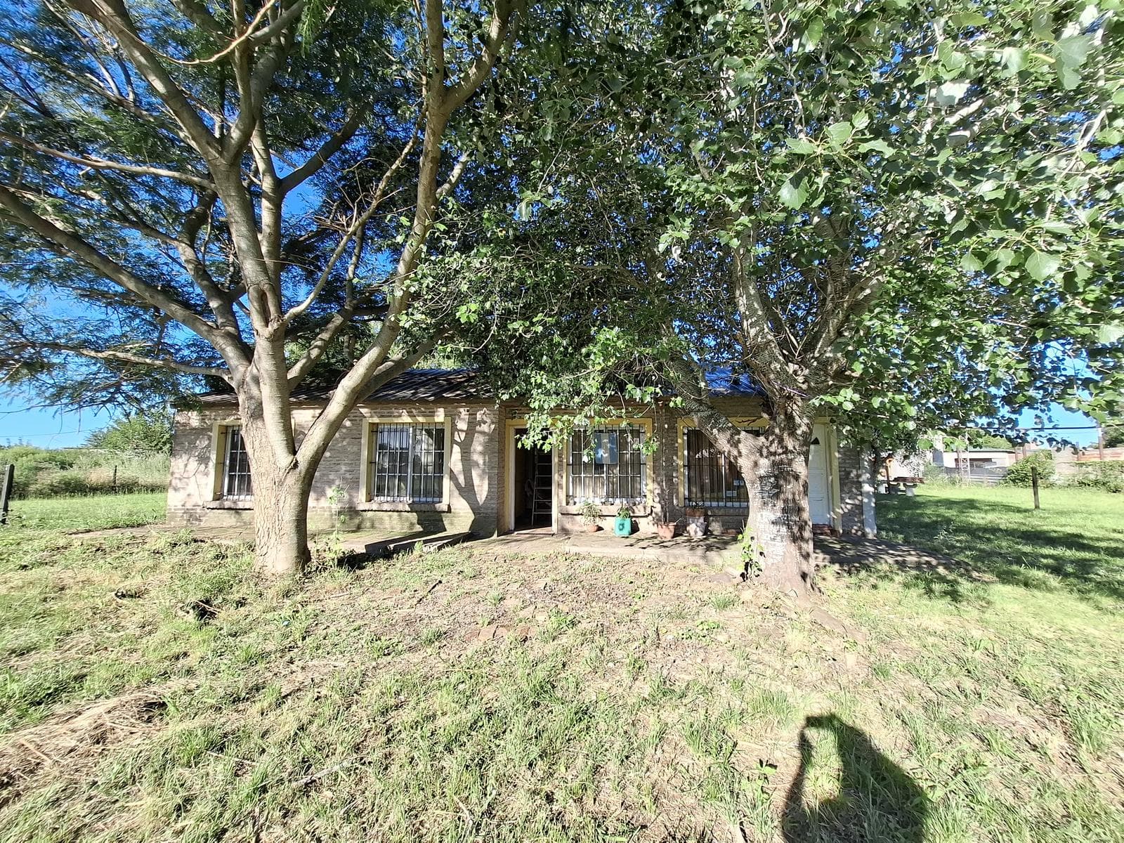 FOR SALE: 3-bedroom house with barbecue area in Andino