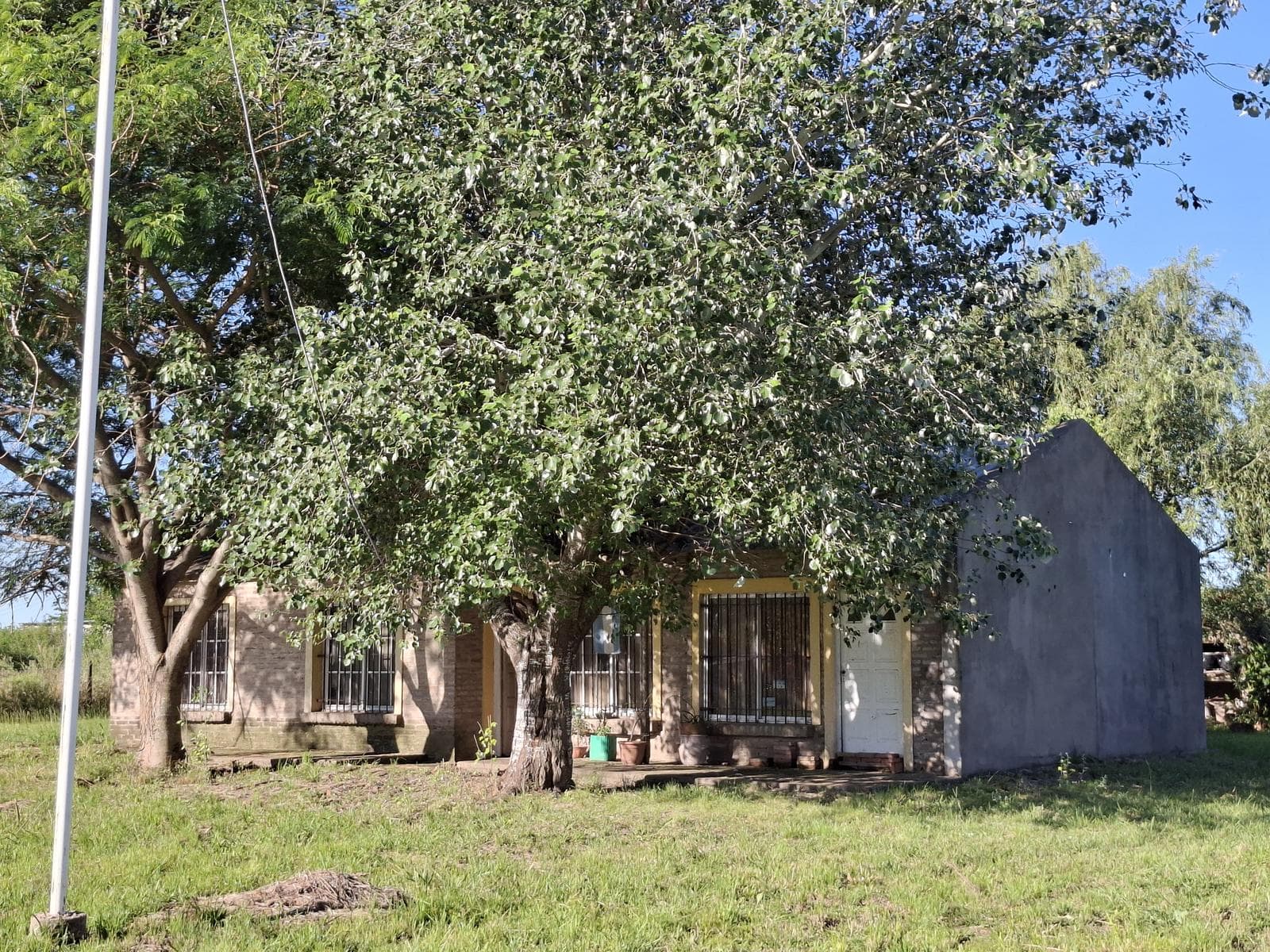 FOR SALE: 3-bedroom house with barbecue area in Andino