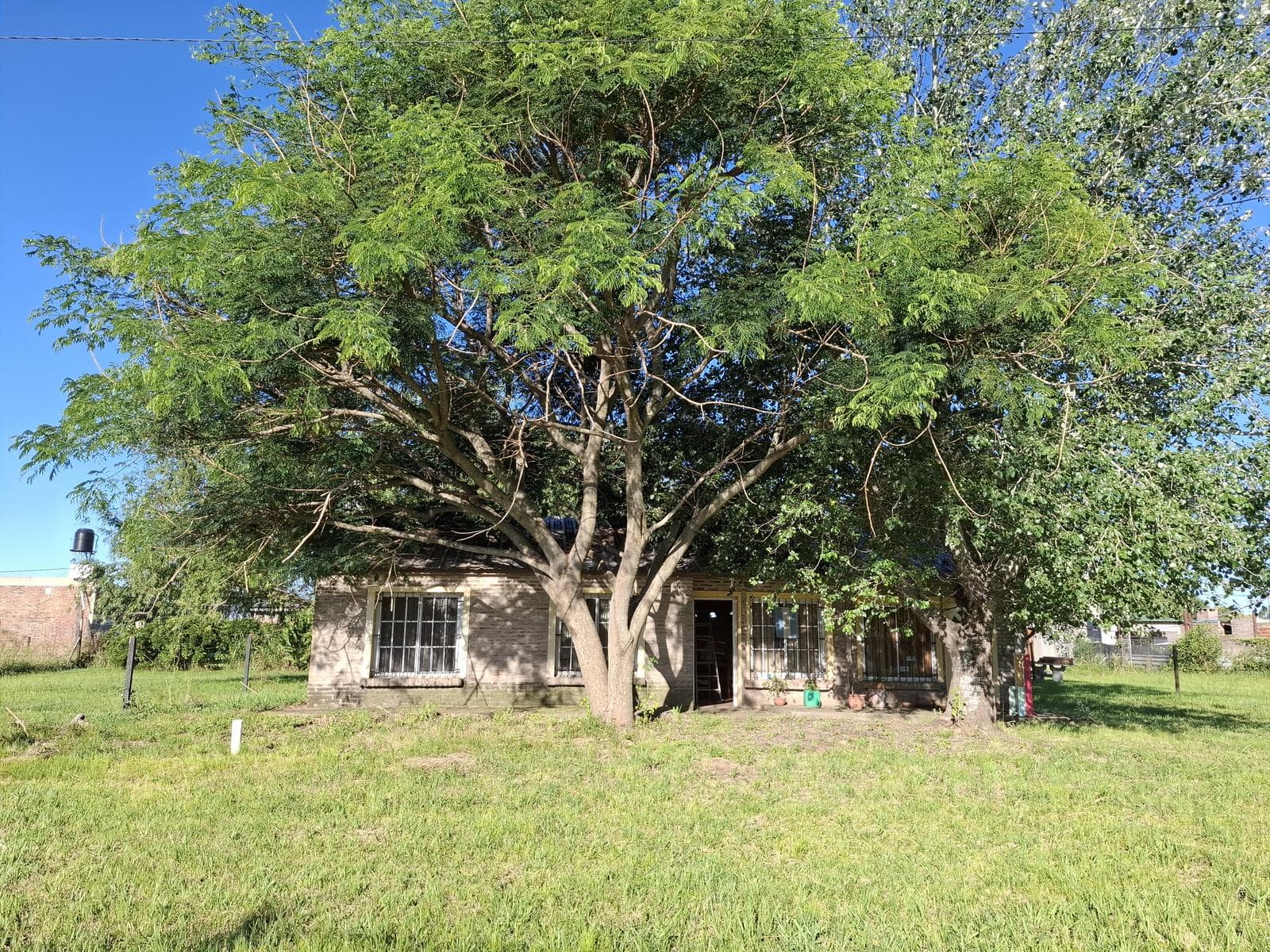 FOR SALE: 3-bedroom house with barbecue area in Andino