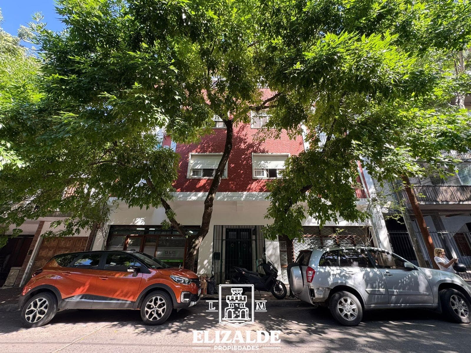 Adolfo Alsina and Belgrano - 3/4-room apartment with terrace and grill - Renovated - For Sale