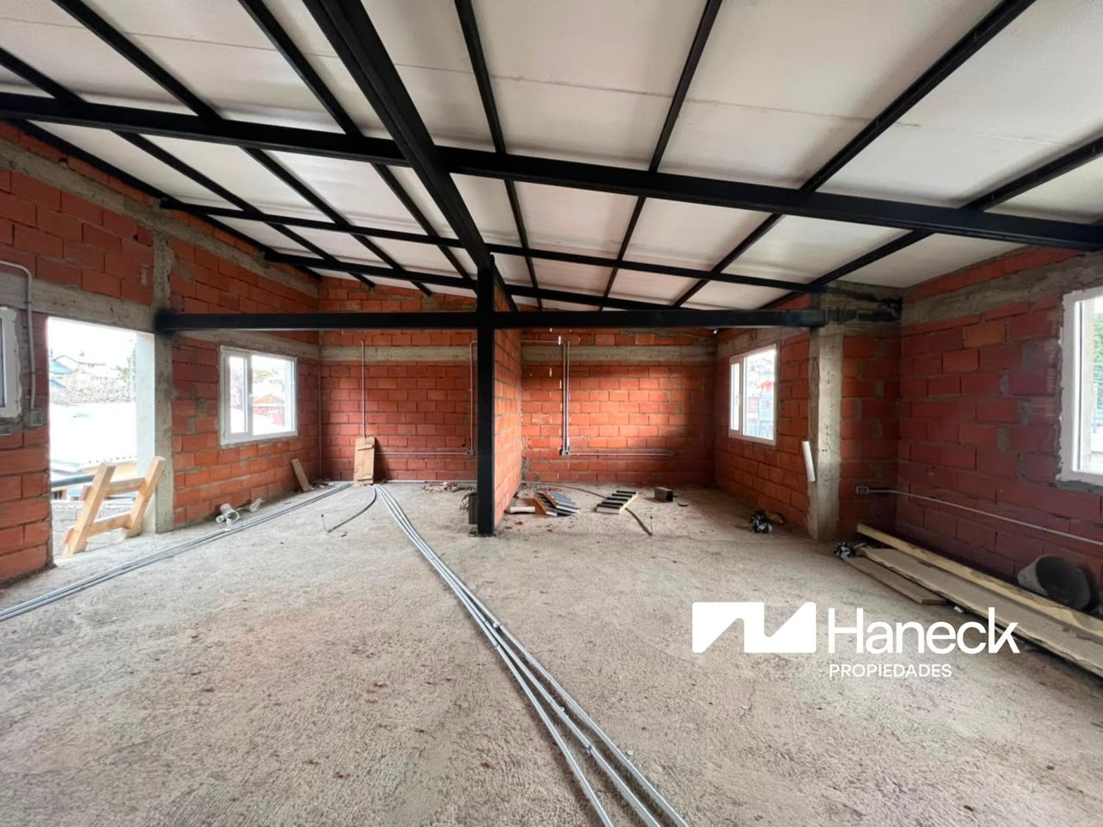 FOR SALE: 2-bedroom apartment with financing available, downtown Bariloche