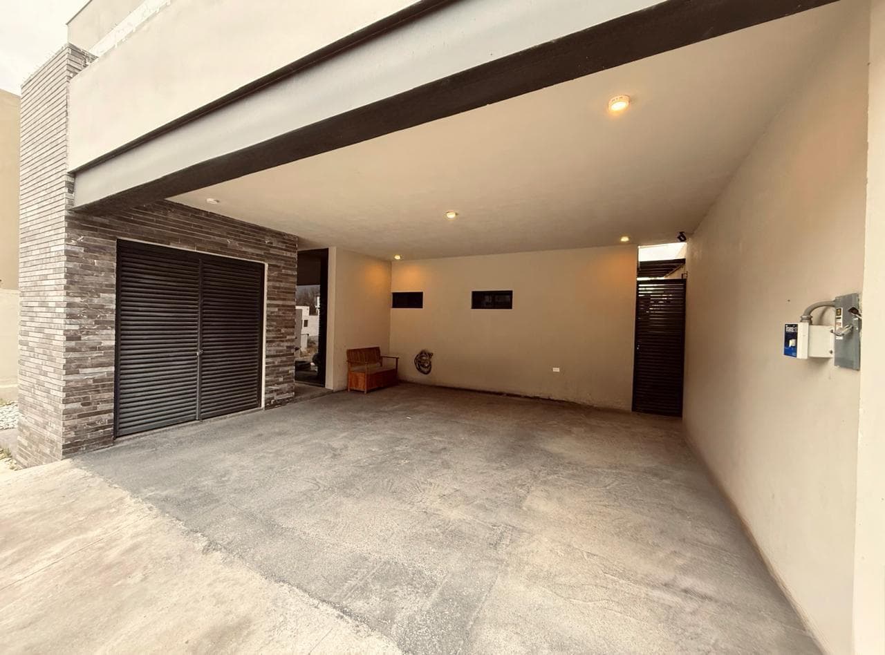 House for Rent or Sale in Mítica Residencial, Santiago, N.L.