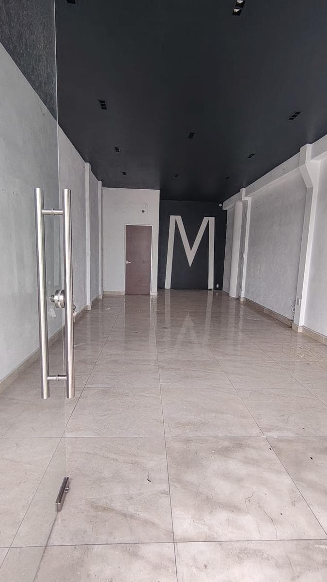 DARK KITCHEN-STYLE COMMERCIAL SPACE FOR RENT IN CUMBRES