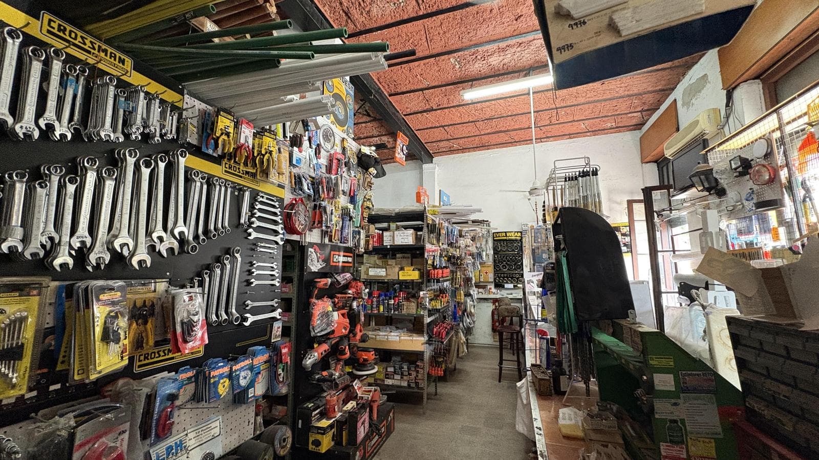 For Sale: Hardware Store Business. Echesortu Neighborhood, Rosario