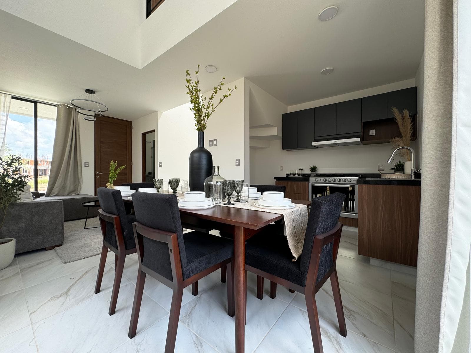 Casa Nueva con 3 Recámaras y 3 baños completos, amenidades y casa club