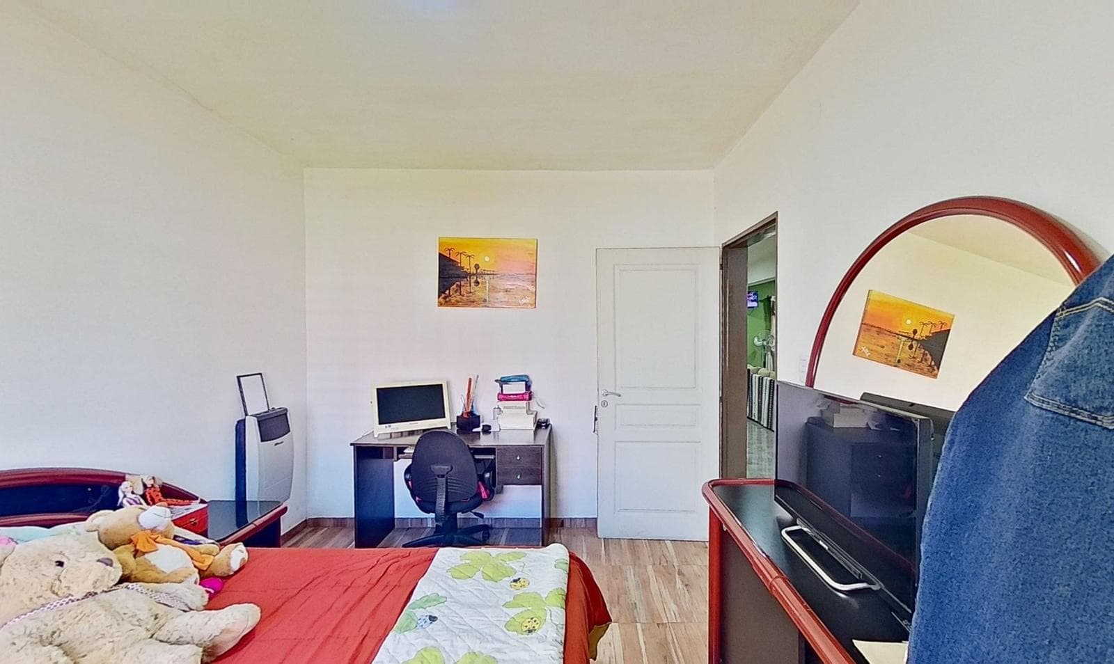 For sale: House 5 AM with pool and barbecue area in Longchamps