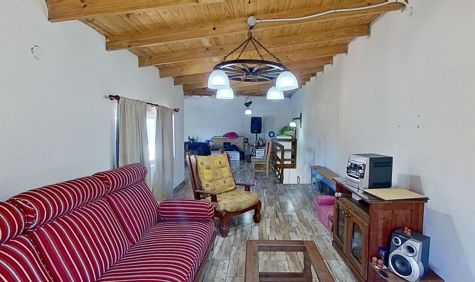 For sale: House 5 AM with pool and barbecue area in Longchamps