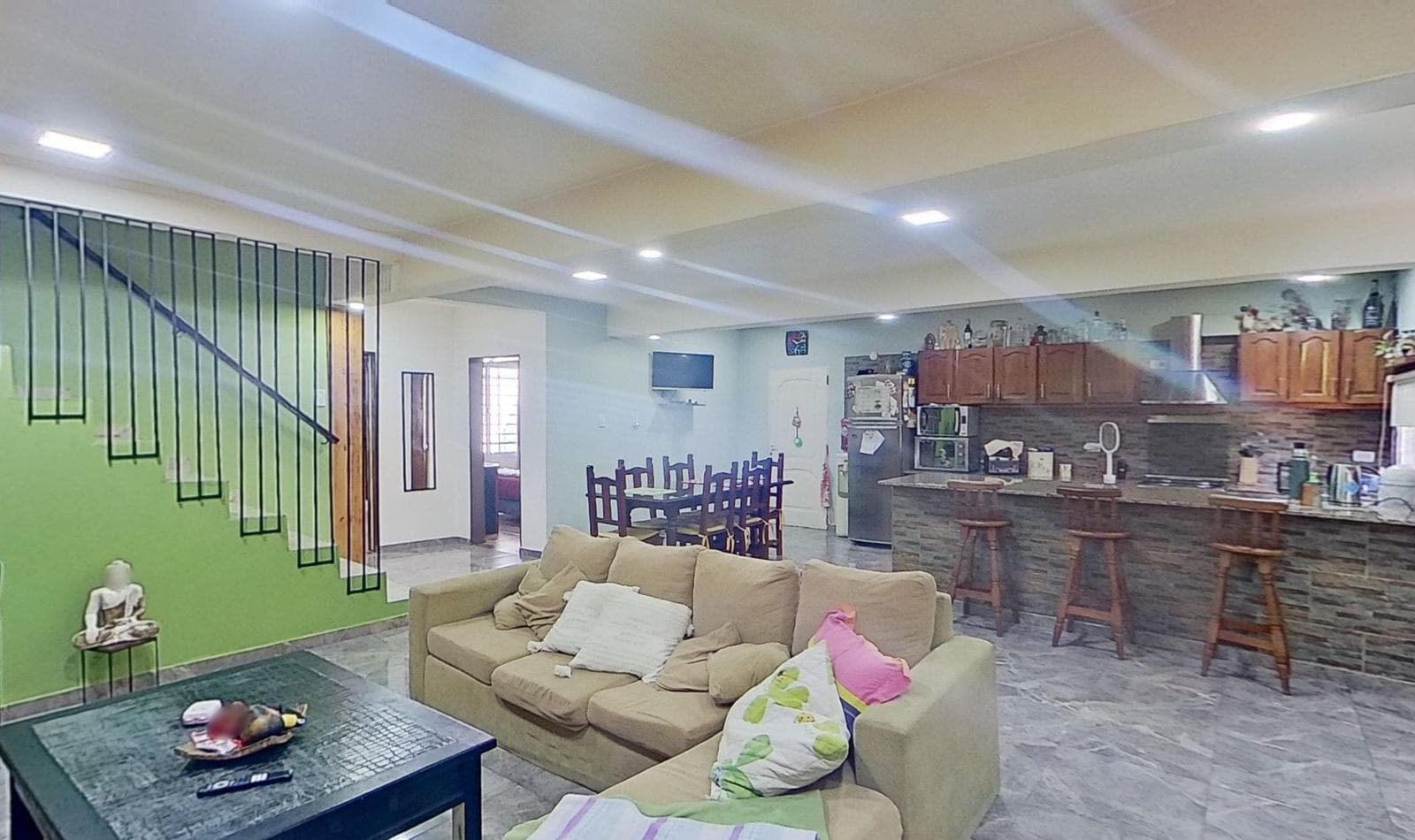 For sale: House 5 AM with pool and barbecue area in Longchamps
