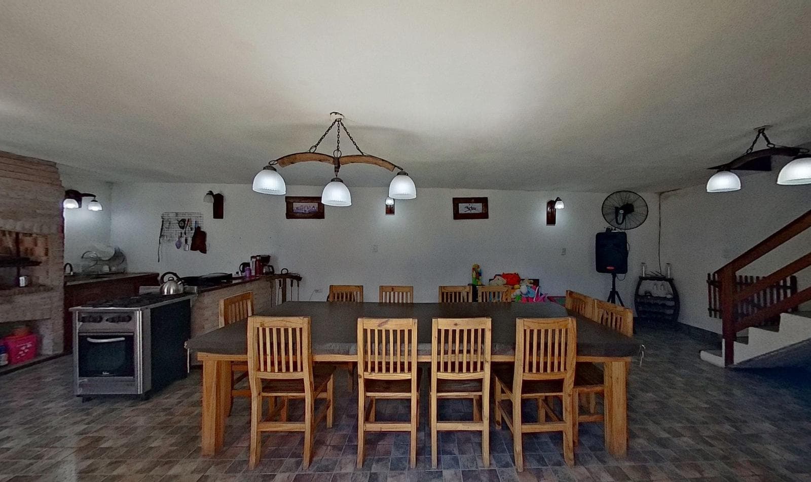 For sale: House 5 AM with pool and barbecue area in Longchamps