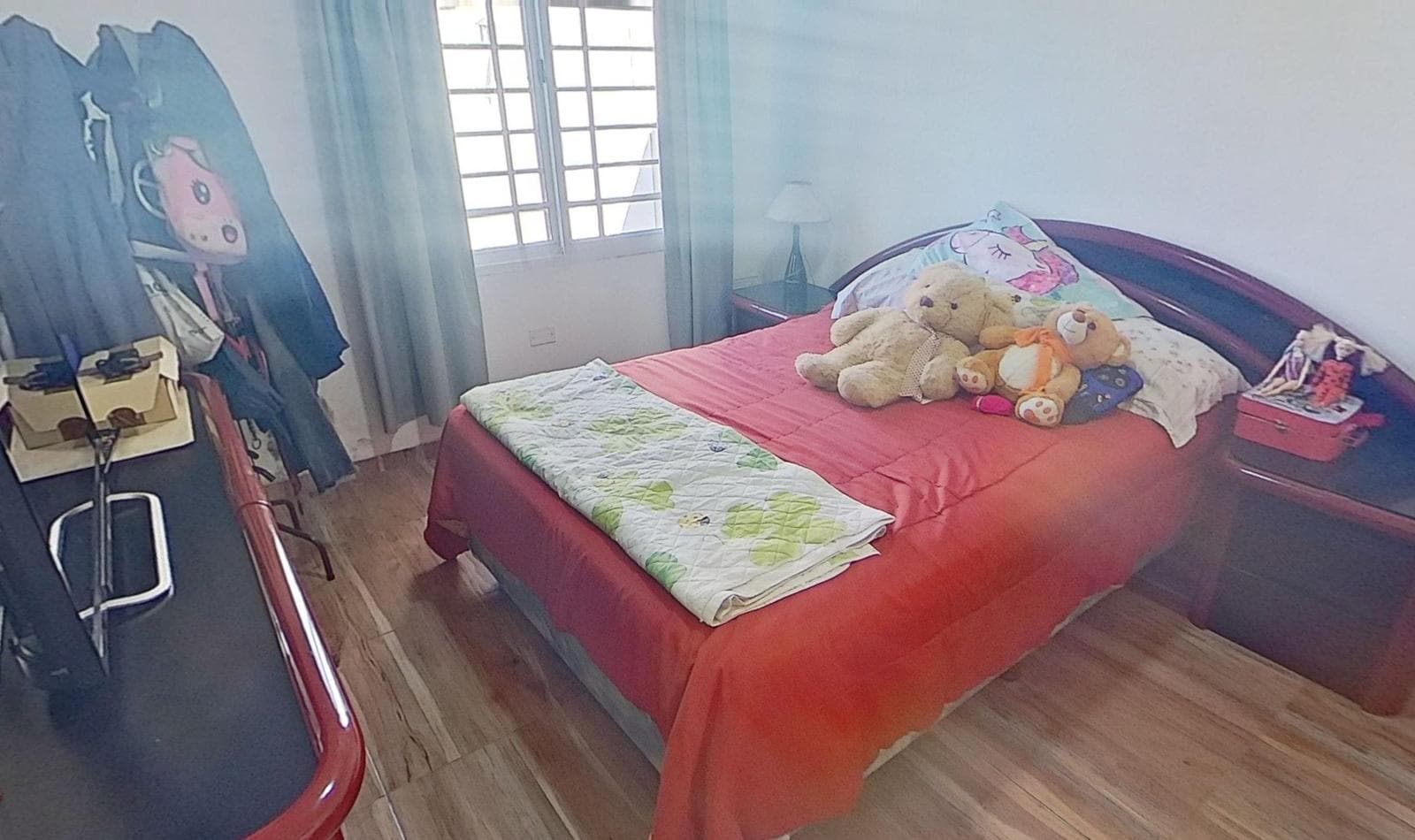 For sale: House 5 AM with pool and barbecue area in Longchamps