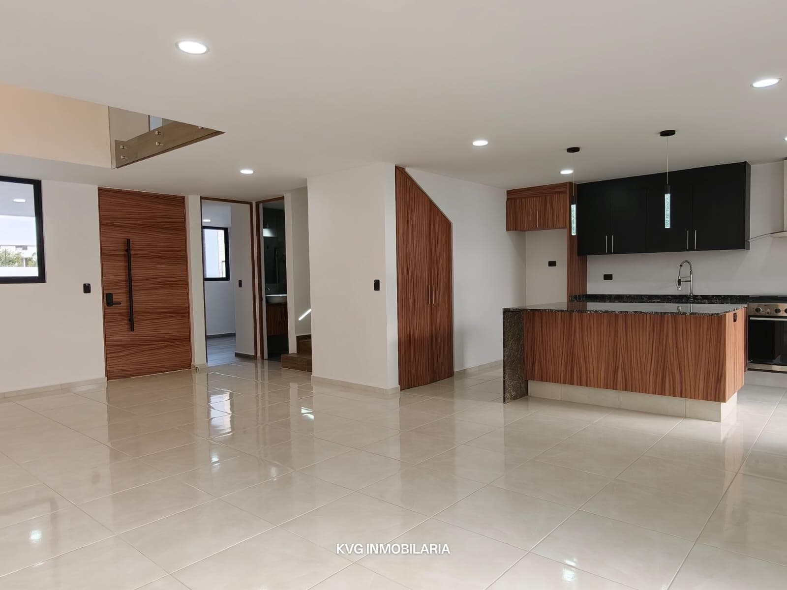House for sale, 5 bedrooms, rooftop, 32 m² garden, Lomas de Angelópolis III, Puebla