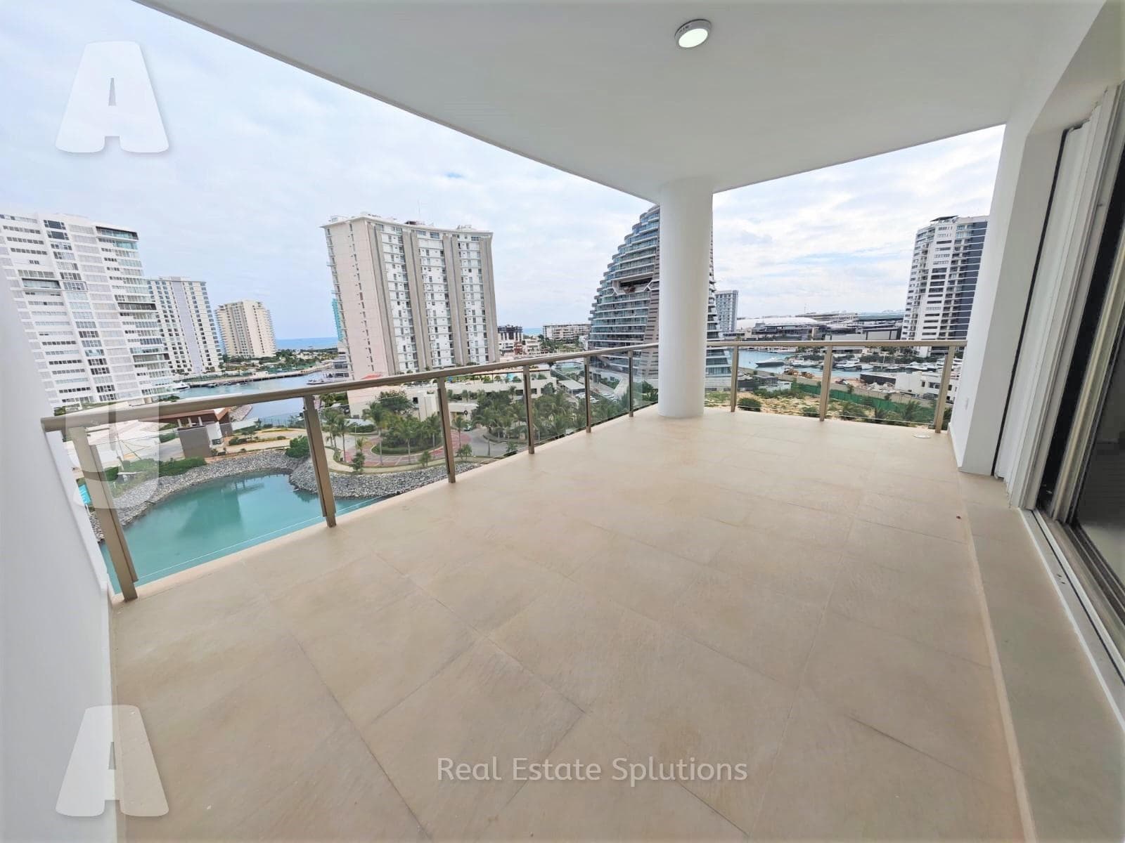 3-Bedroom Apartment for Sale/Rent, with a Maid's Room, Maioris, Puerto Cancún