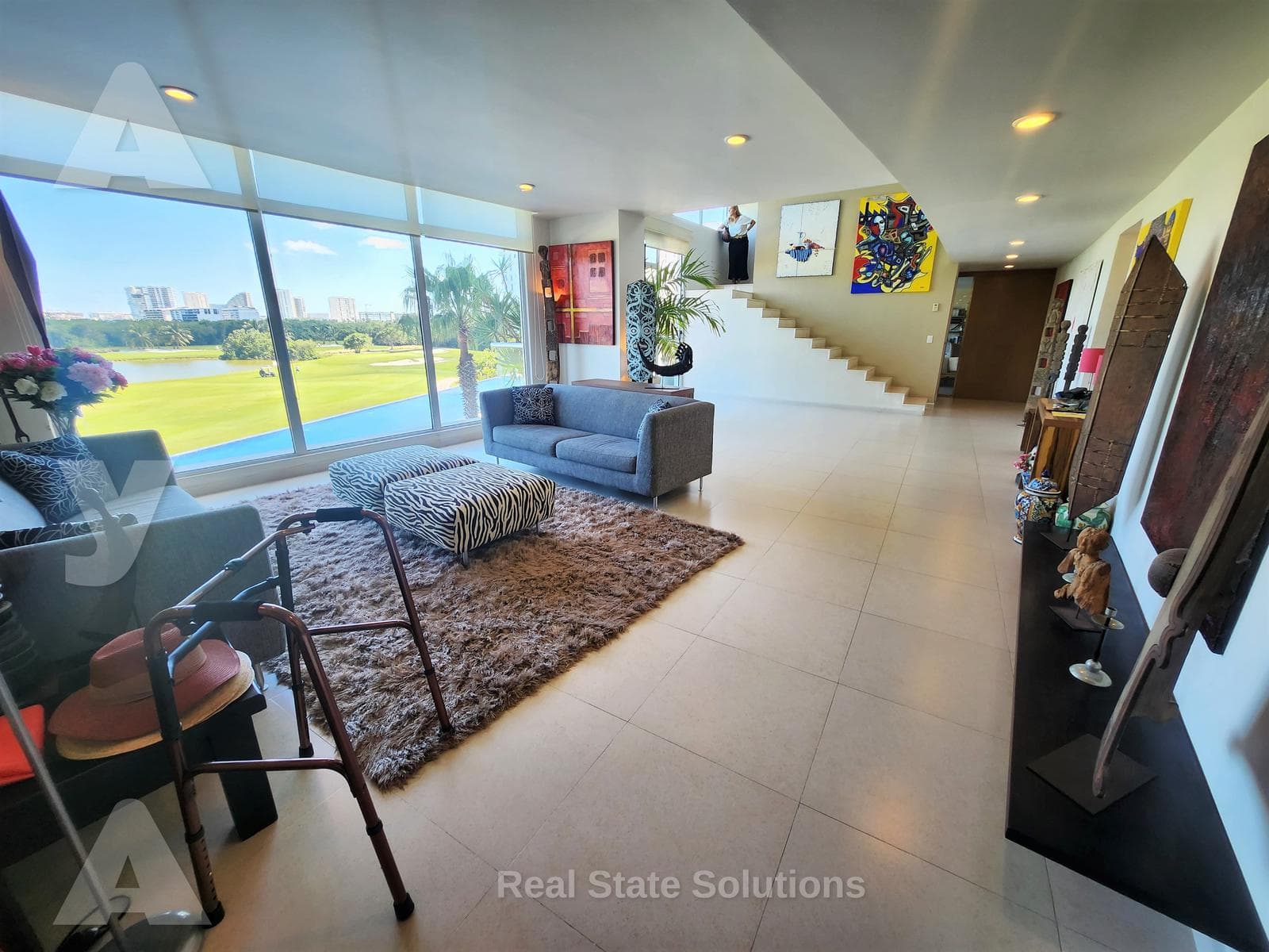 Apartment for Sale, 3 Bedrooms, Double-Height Ceilings, TV Room, Av. Bonampak, Puerto Cancún