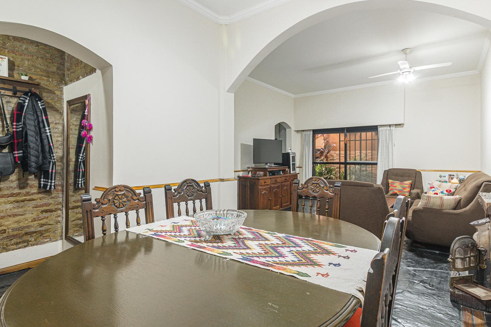 Multifamily Home in Villa Lugano