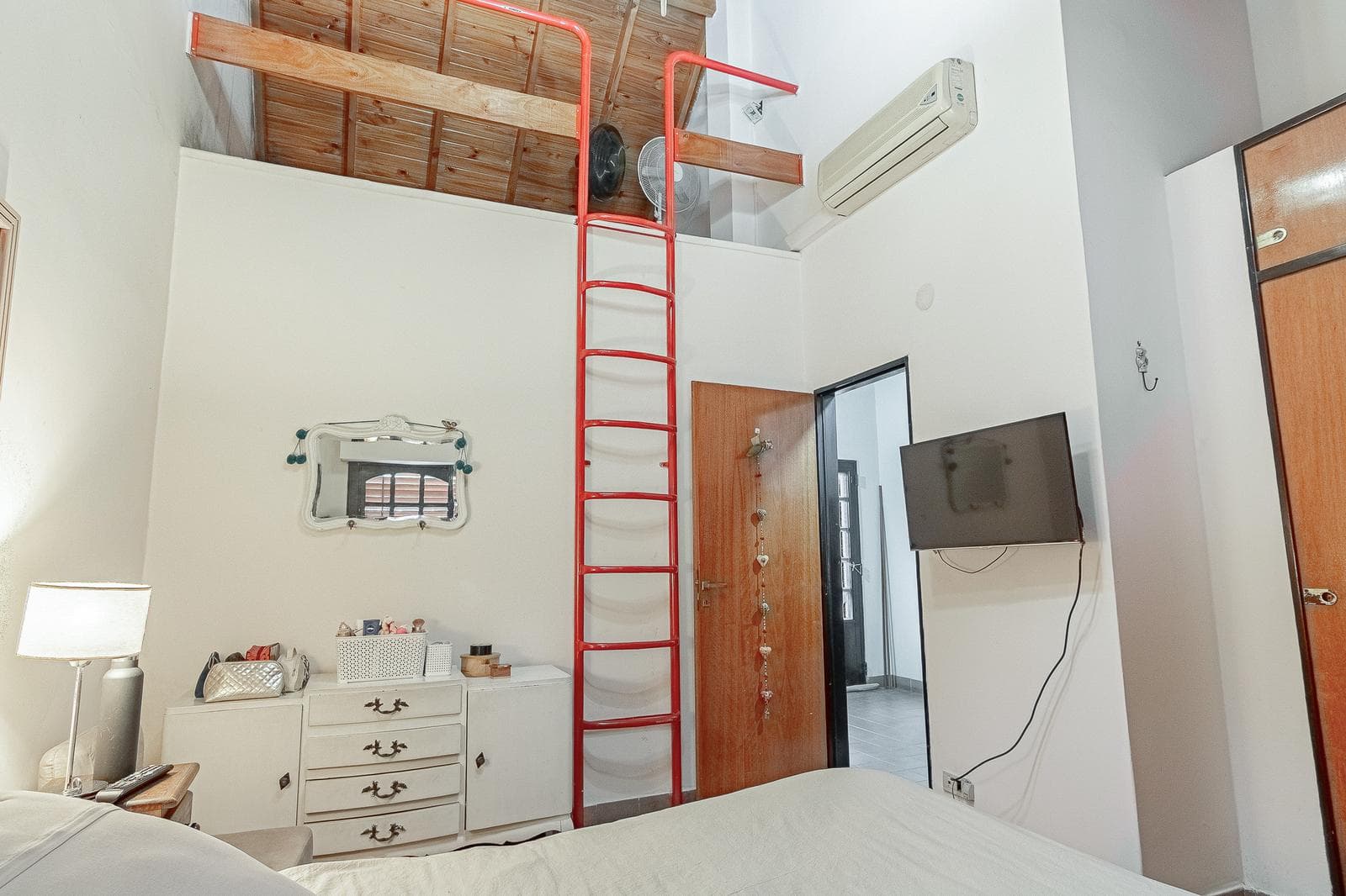 Multifamily Home in Villa Lugano