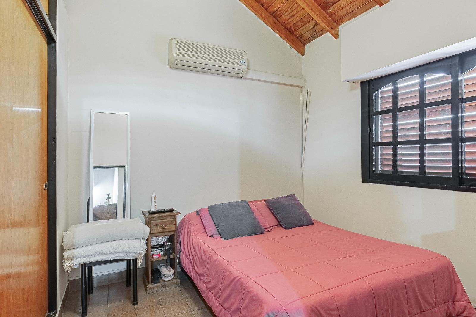 Multifamily Home in Villa Lugano