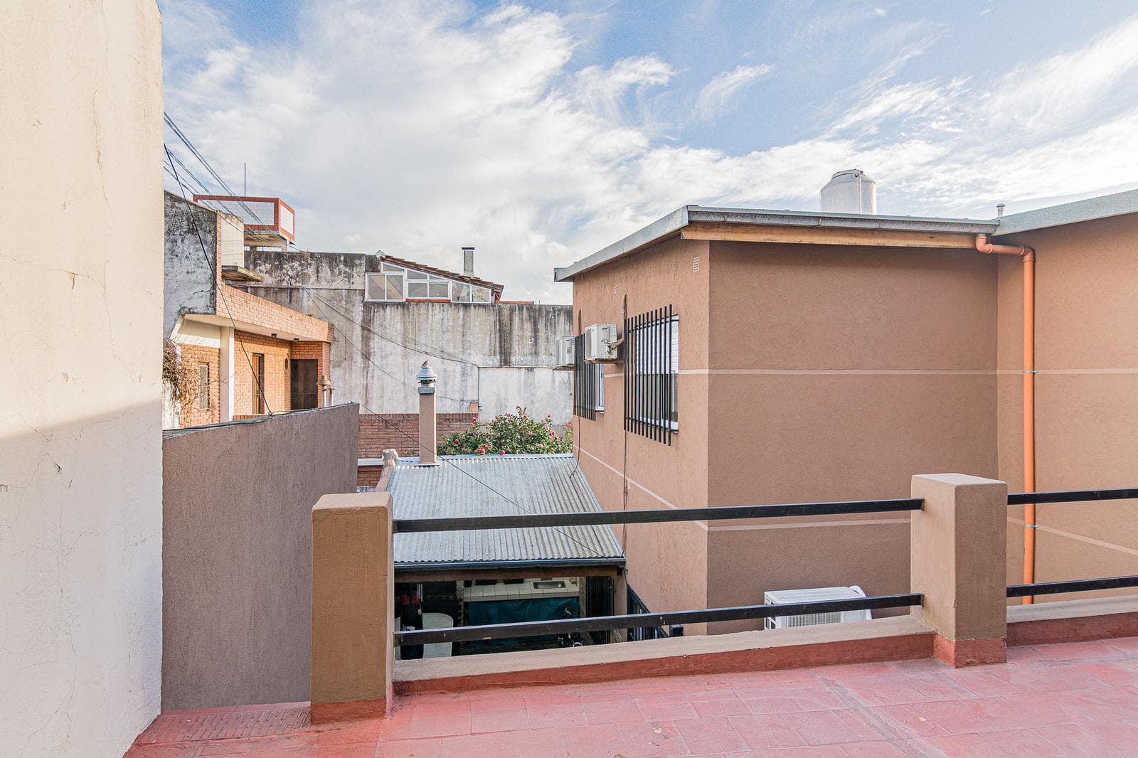 Multifamily Home in Villa Lugano