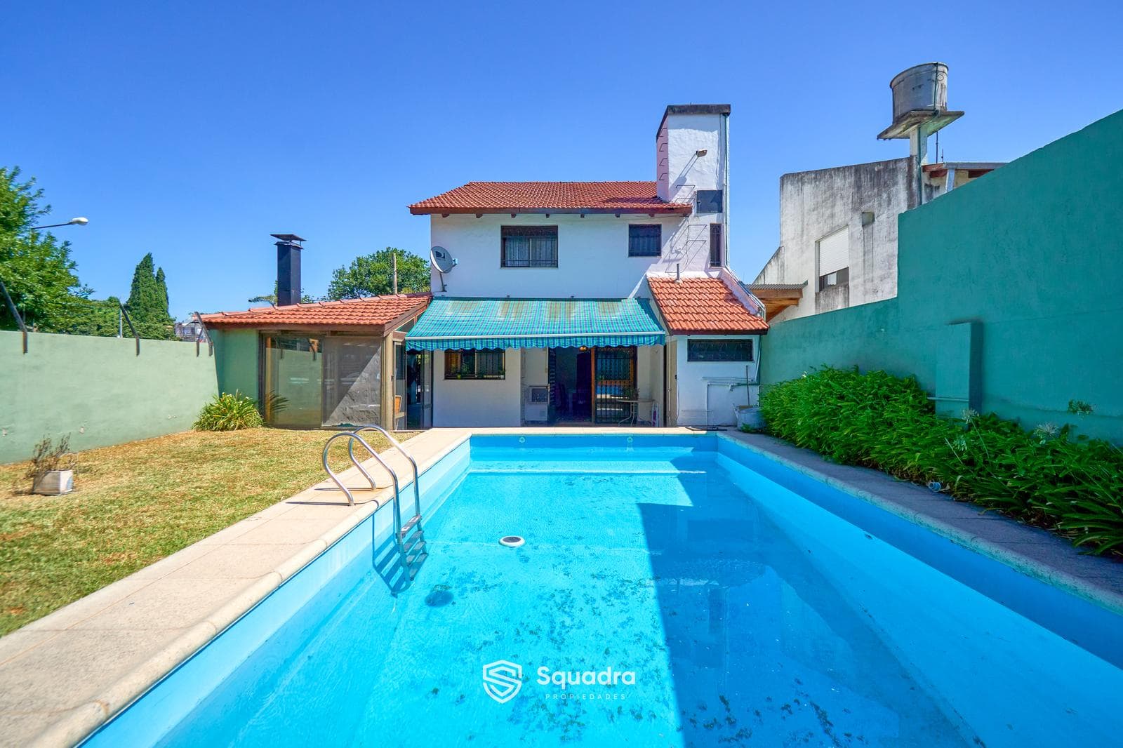 FOR SALE | TRADE - 3-bedroom house with loft, barbecue area, and pool - G. Baigorria. MORTGAGE ELIGIBLE.