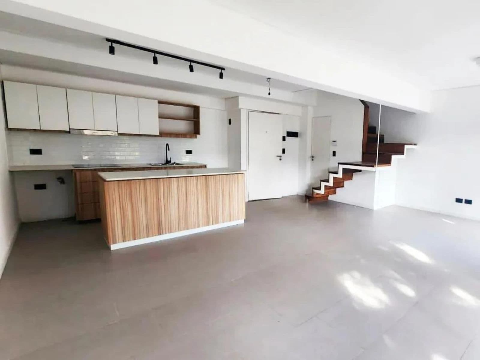 House - Benavidez