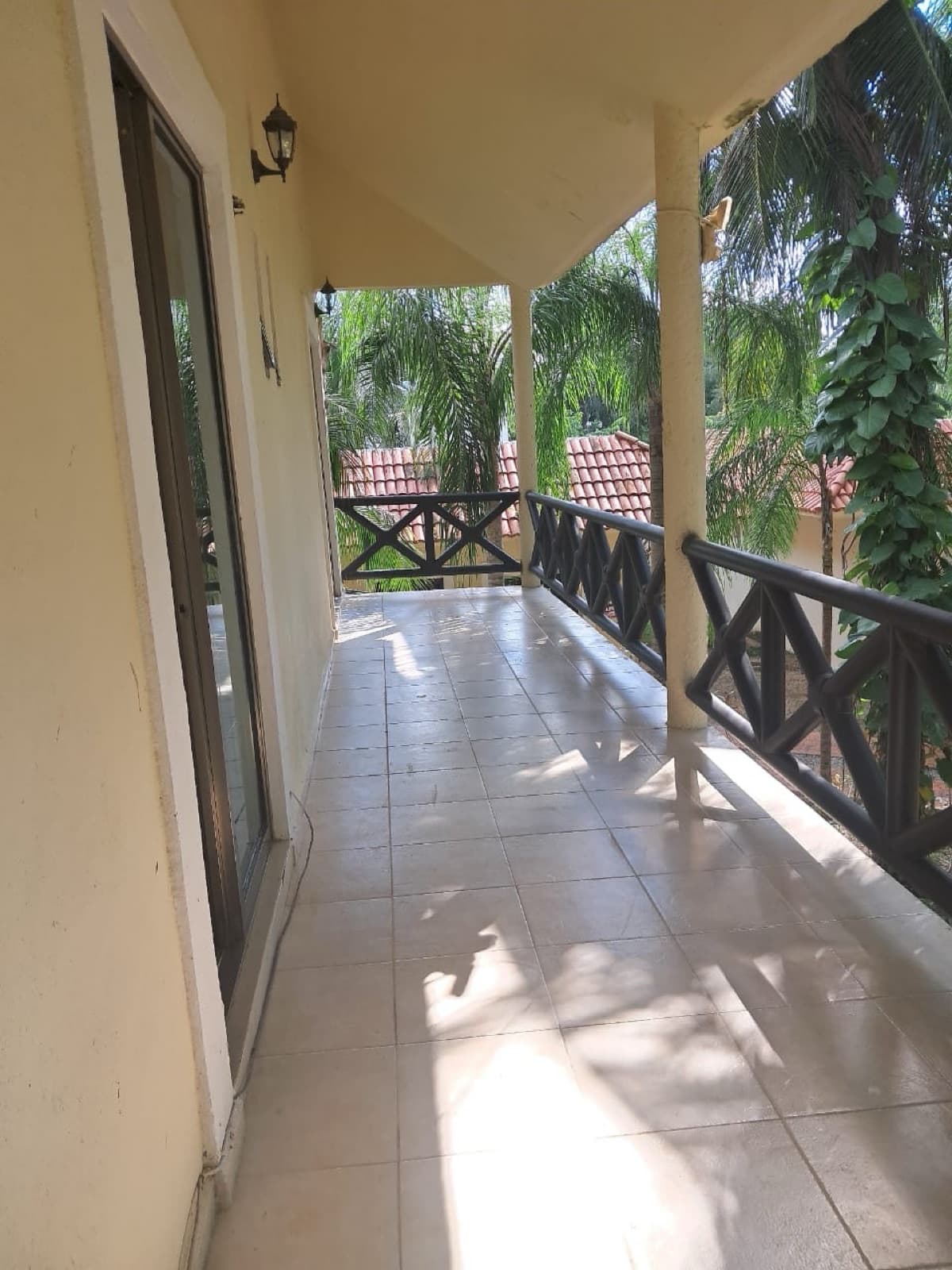 House in a Condominium Complex - Alfredo V. Bonfil