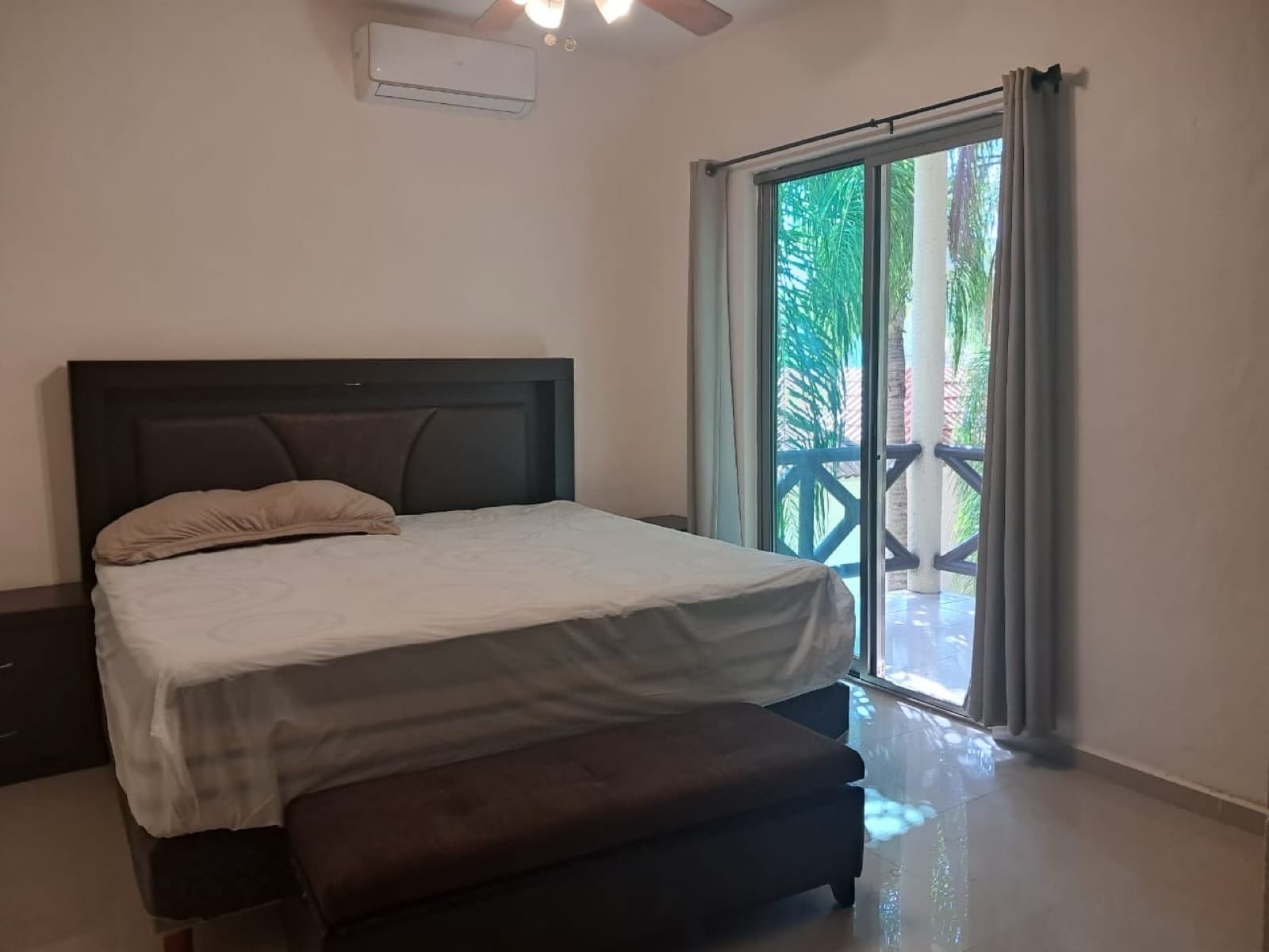 House in a Condominium Complex - Alfredo V. Bonfil