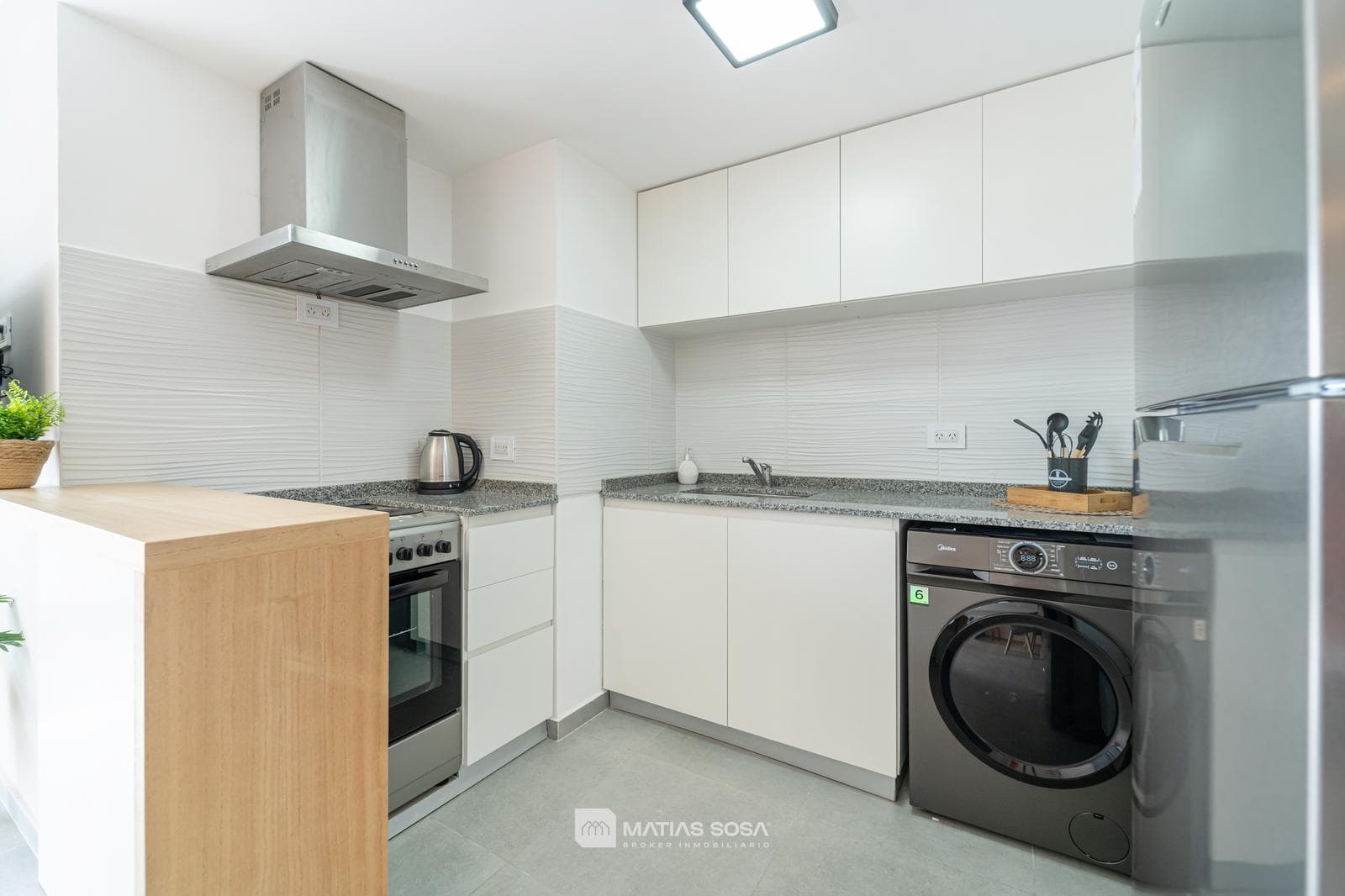 For Sale - 2-room apartment - Renovated and furnished - Ocean view