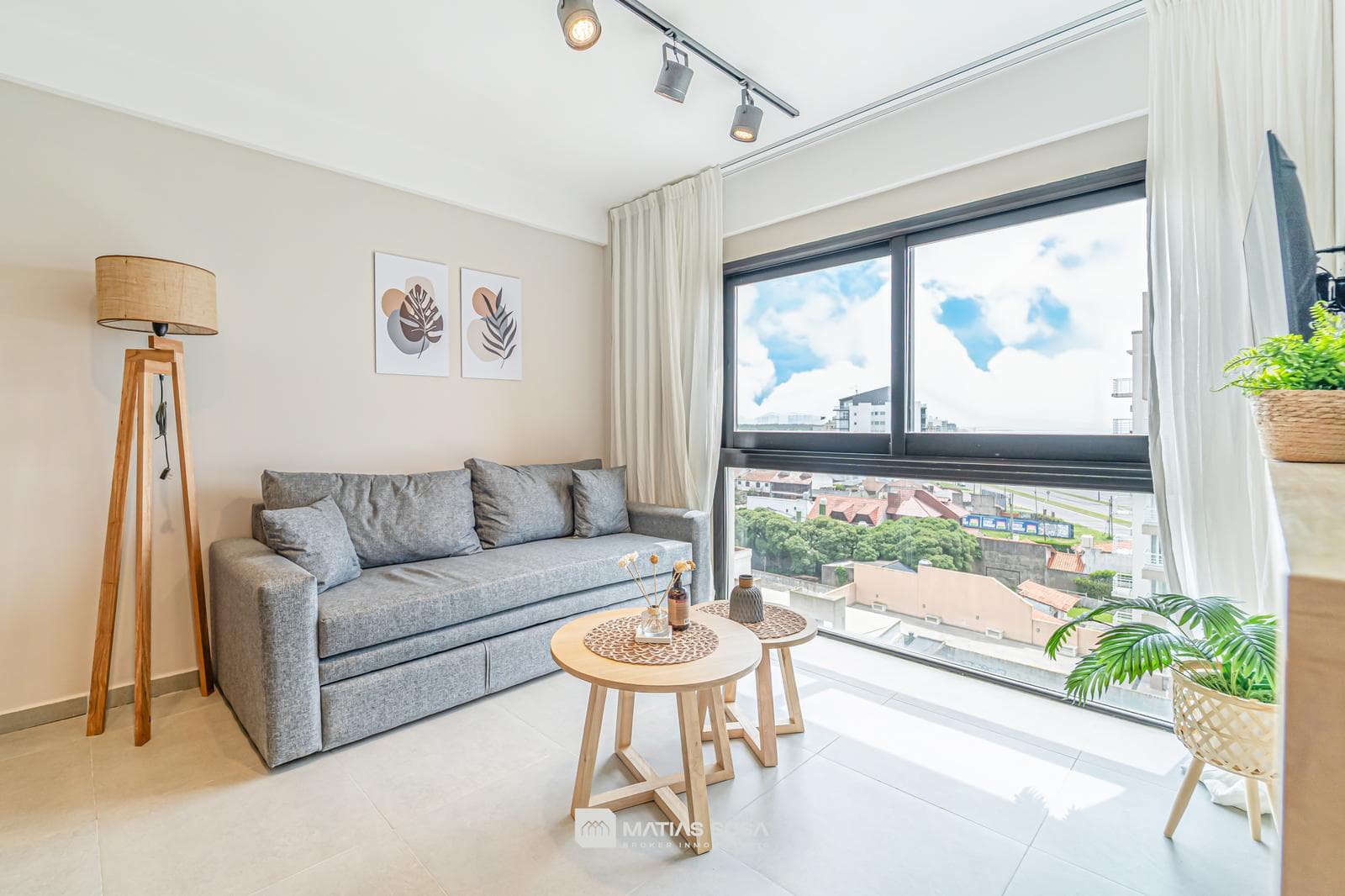 For Sale - 2-room apartment - Renovated and furnished - Ocean view