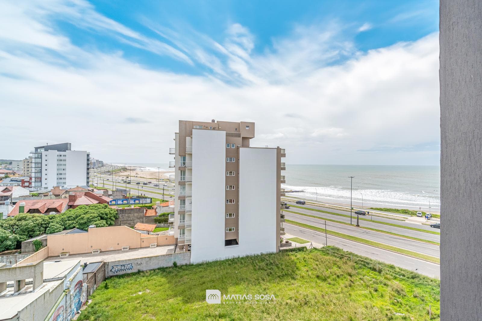 For Sale - 2-room apartment - Renovated and furnished - Ocean view