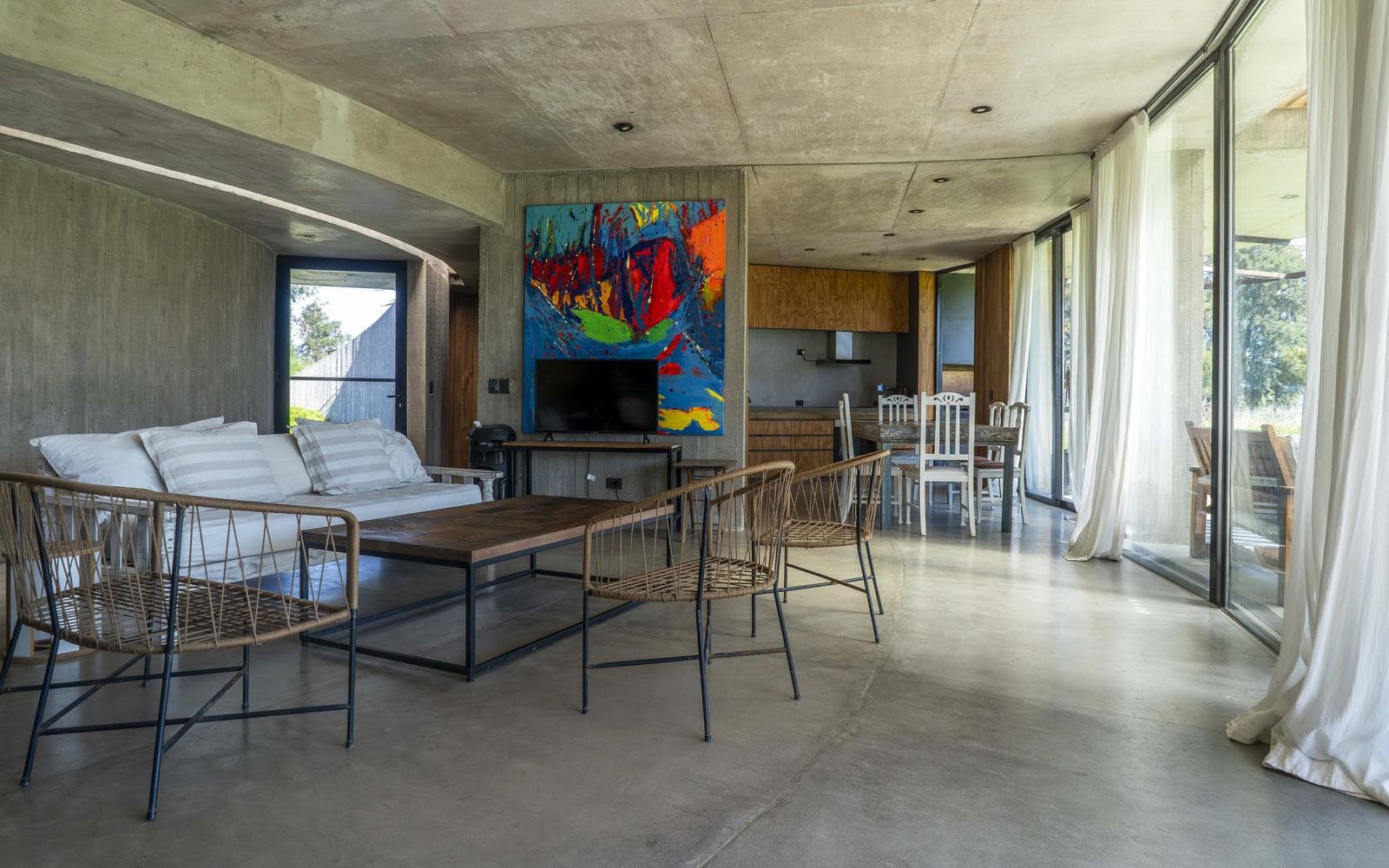 Modern 4-Bedroom House for Sale, 1 HA, Gated Community in Chacras La Macarena, Exaltación de la Cruz.