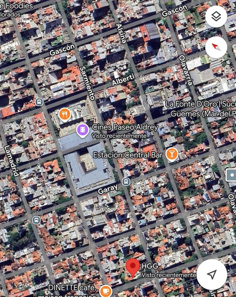 Garage in a strategic location