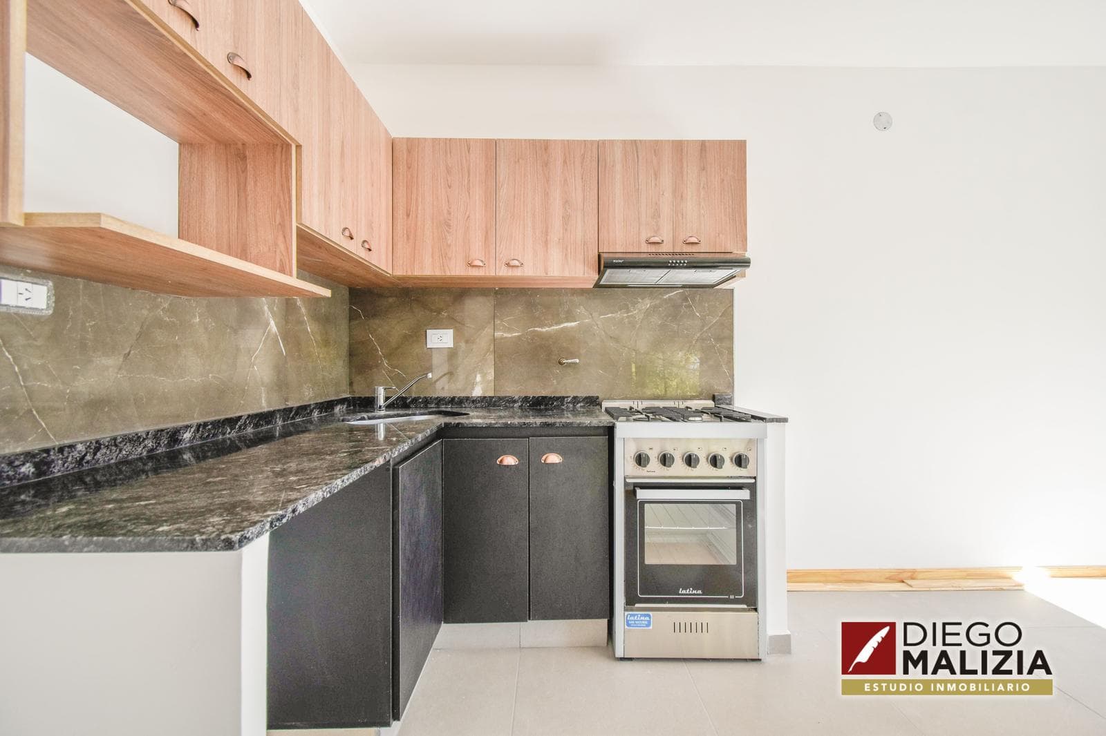3-room duplex for sale with its own terrace in Lomas de Zamora