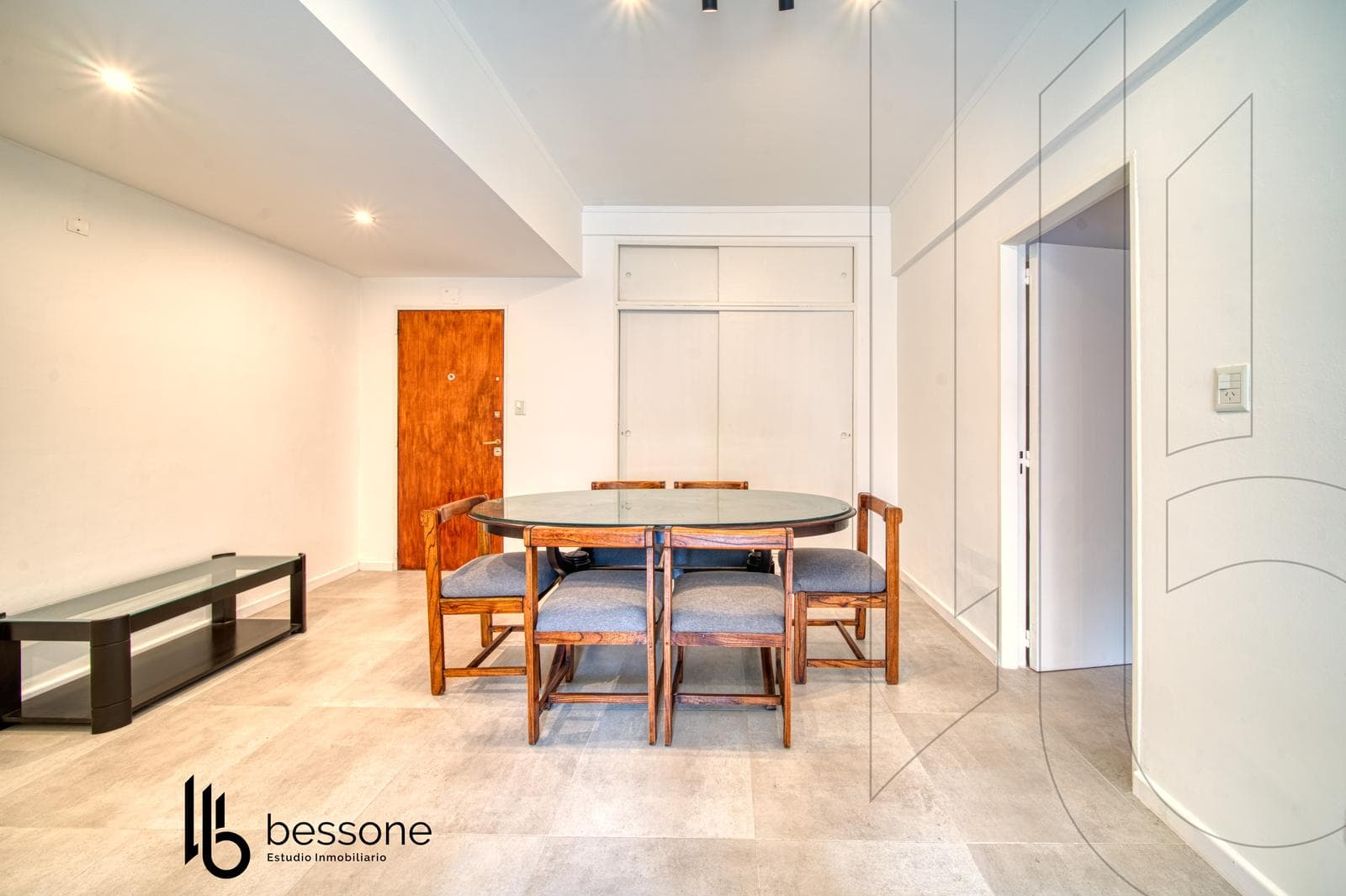 2-Room Apartment with Balcony, Refurbished and Furnished, La Perla