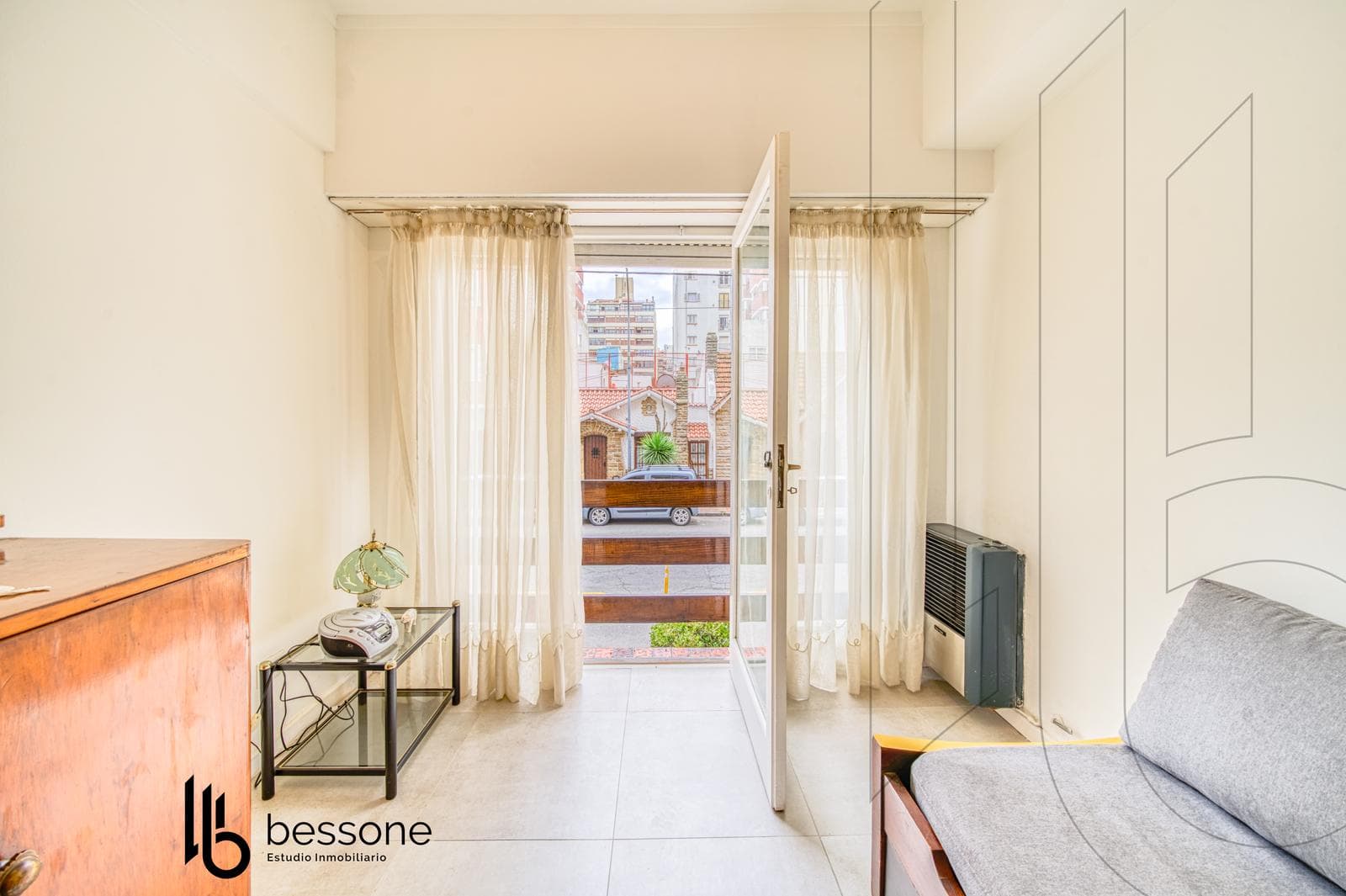 2-Room Apartment with Balcony, Refurbished and Furnished, La Perla