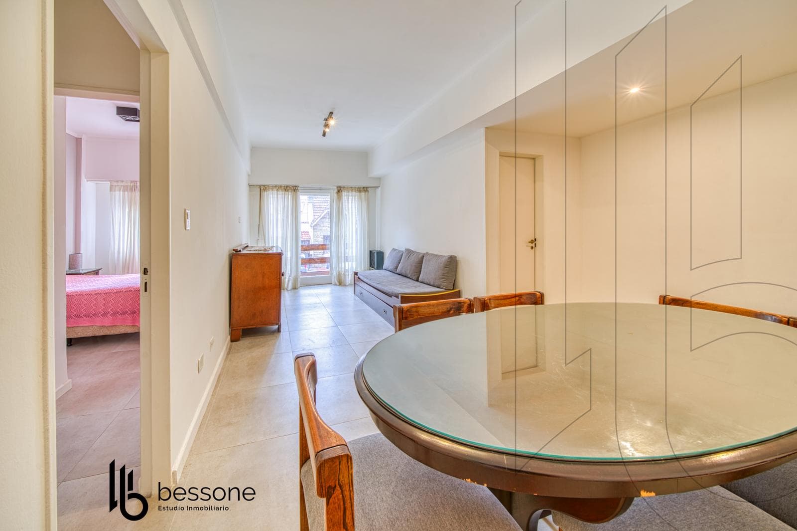 2-Room Apartment with Balcony, Refurbished and Furnished, La Perla
