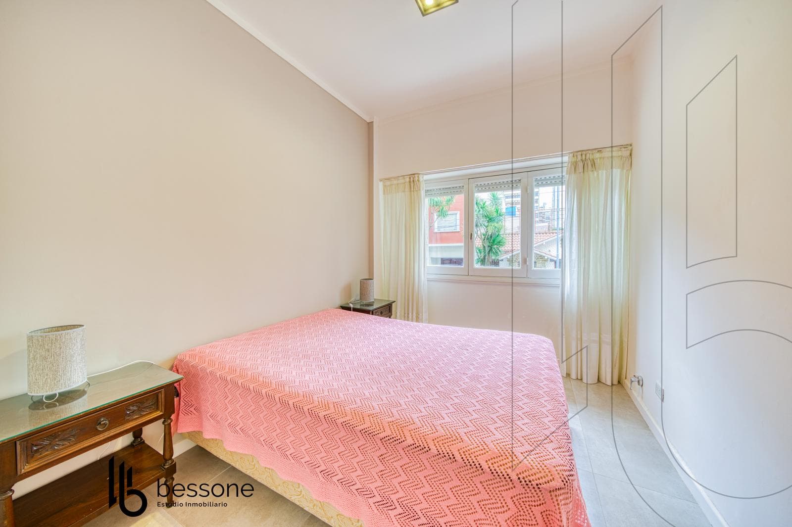 2-Room Apartment with Balcony, Refurbished and Furnished, La Perla