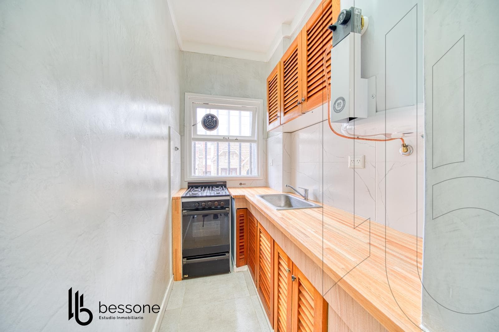 2-Room Apartment with Balcony, Refurbished and Furnished, La Perla