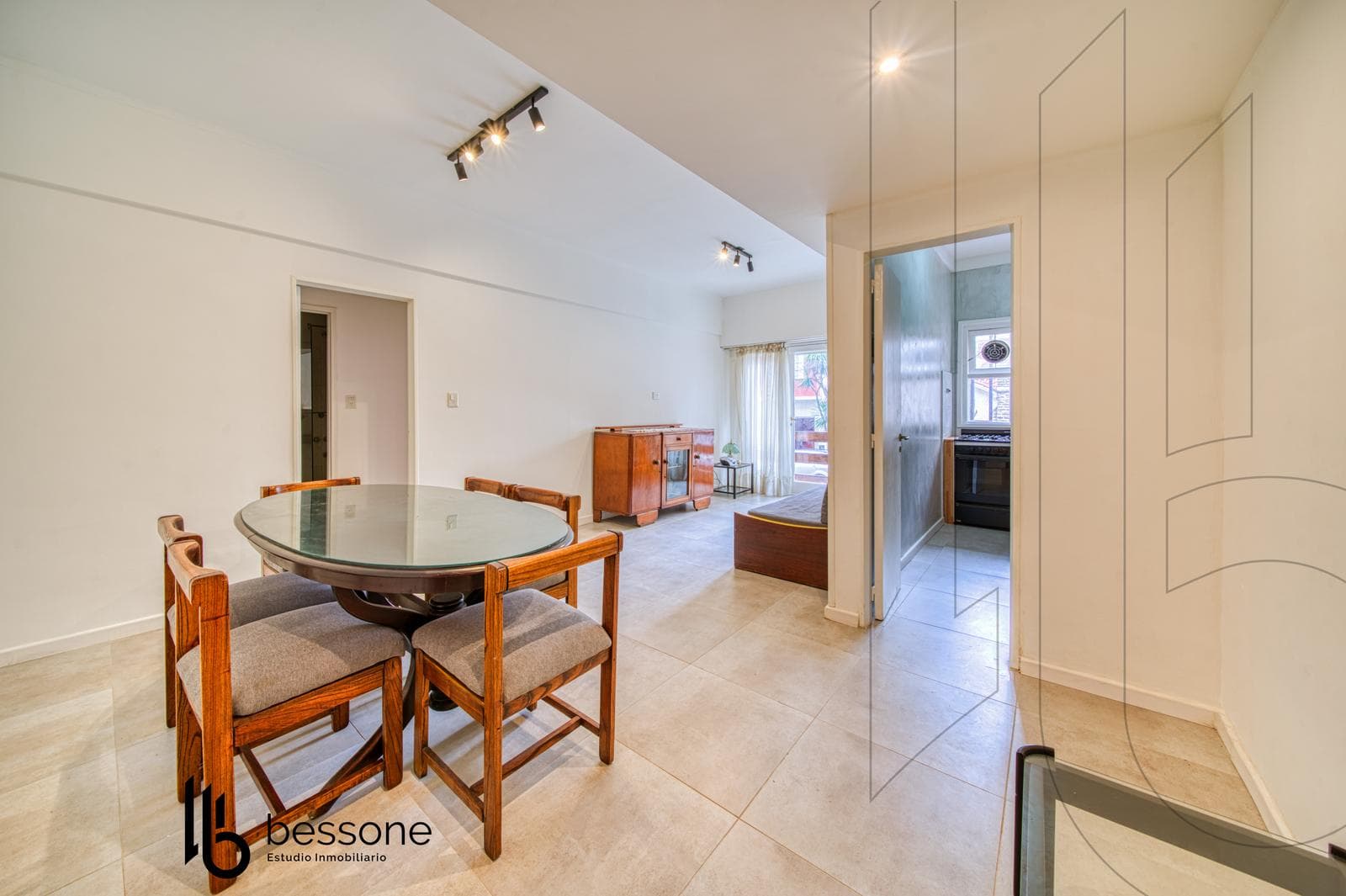 2-Room Apartment with Balcony, Refurbished and Furnished, La Perla