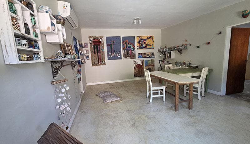 QUALIFIES FOR A LOAN: House for Sale with Guest House in Troncos del Talar