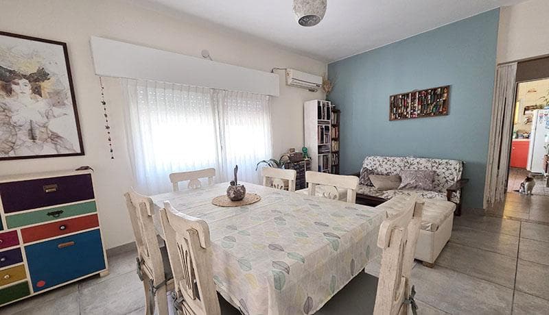 QUALIFIES FOR A LOAN: House for Sale with Guest House in Troncos del Talar