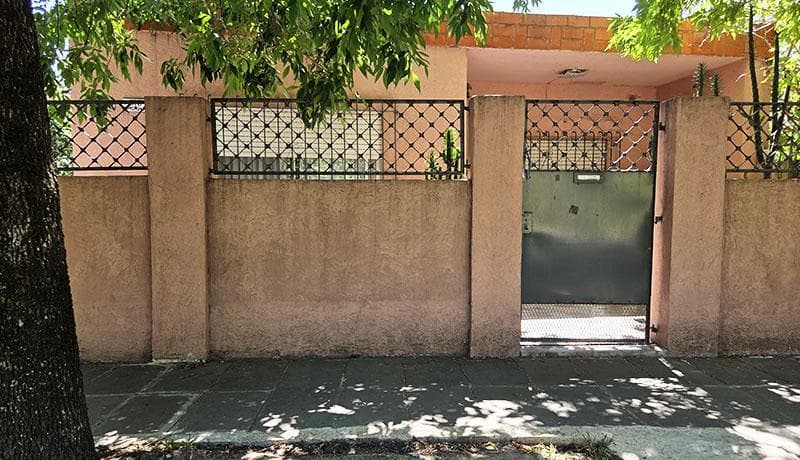 QUALIFIES FOR A LOAN: House for Sale with Guest House in Troncos del Talar