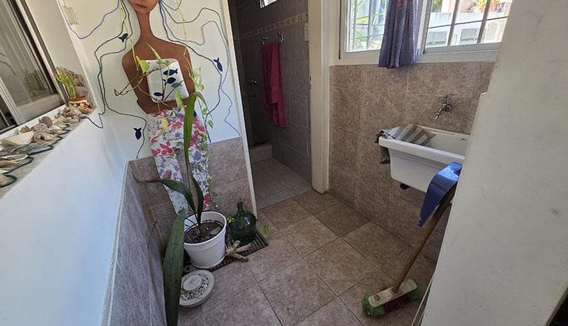 QUALIFIES FOR A LOAN: House for Sale with Guest House in Troncos del Talar
