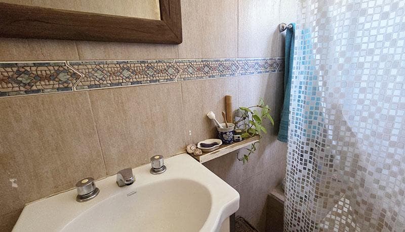QUALIFIES FOR A LOAN: House for Sale with Guest House in Troncos del Talar