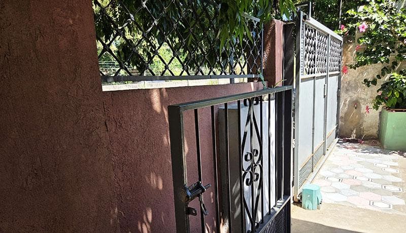 QUALIFIES FOR A LOAN: House for Sale with Guest House in Troncos del Talar